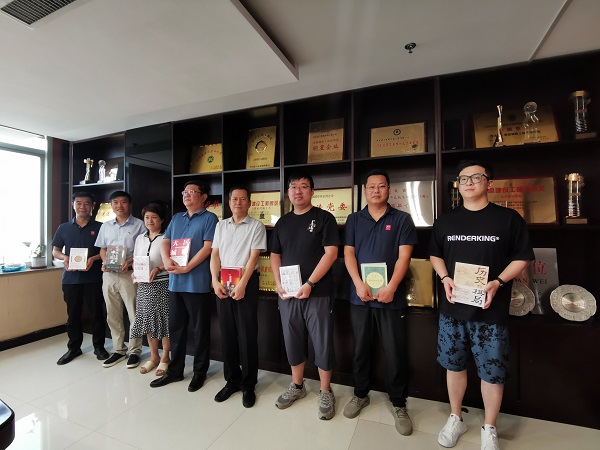 开云(中国)装饰公司第三党支部组织开展“庆七一、 读经典、忆初心 ”主题党日活动 