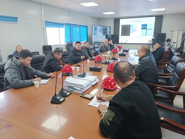 开云(中国)装饰公司易县易水湾项目组织召开门窗、幕墙工程创优策划会