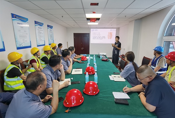 集團裝飾公司深入一線開展“全民健康·共建共享