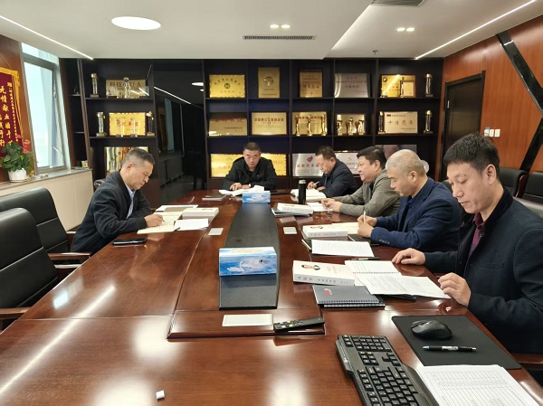 集團裝飾公司黨委理論學習中心組集體學習《習近平談治國理政》第五卷並進行專題研討