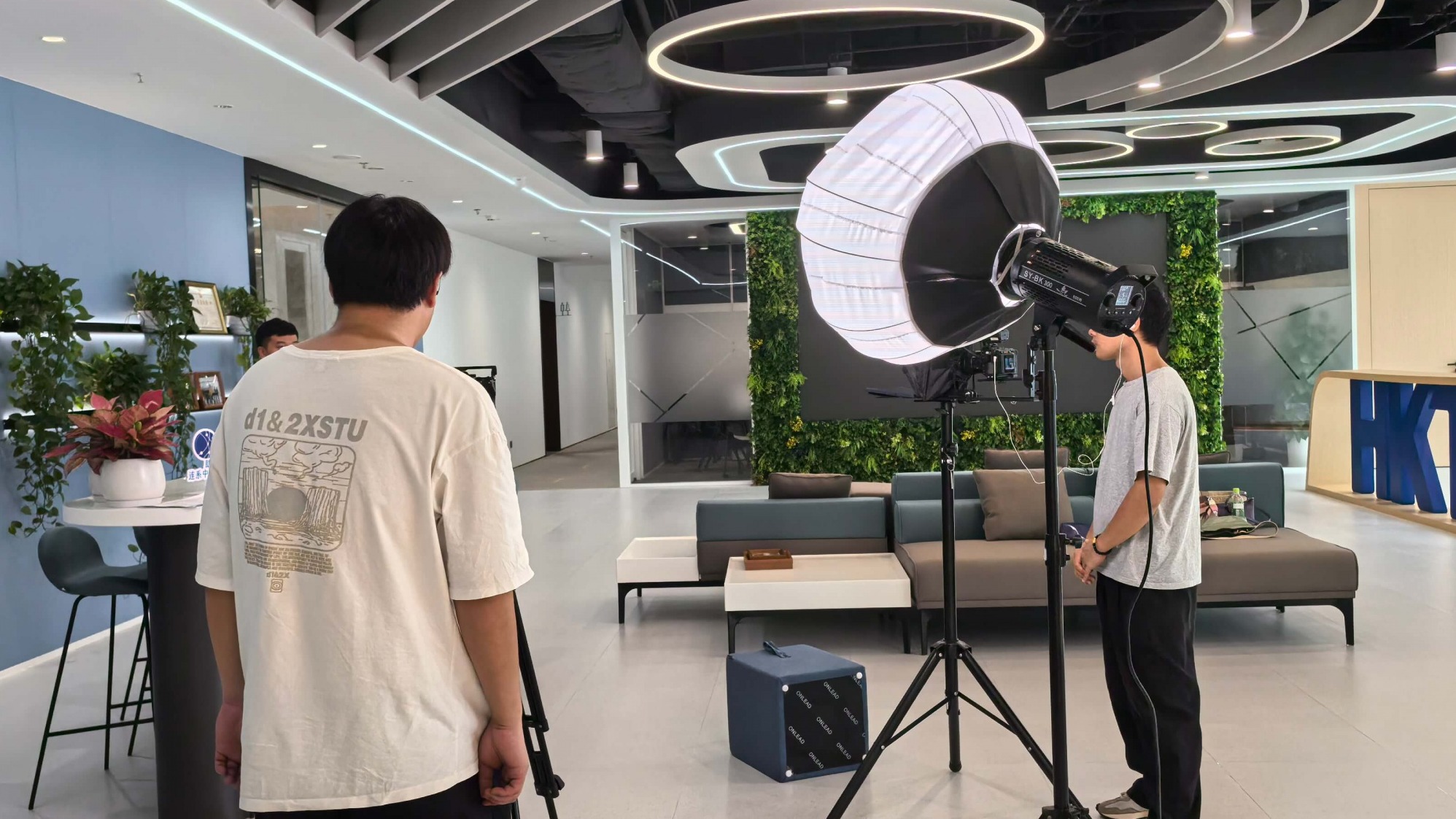 公司协助广交院拍摄科技成果宣传片