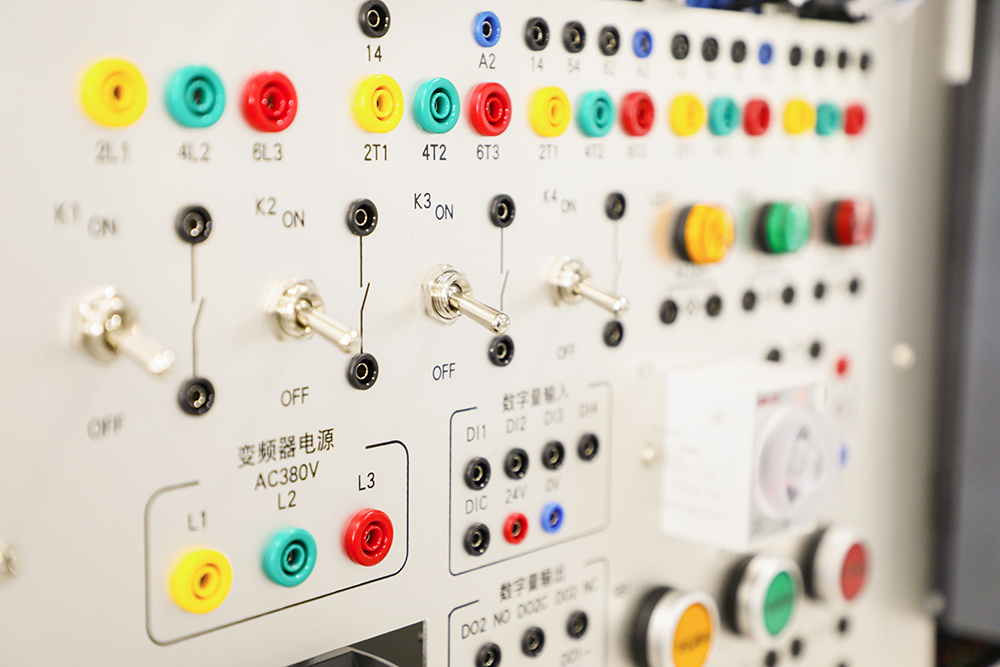 Talk about the specific purpose and main function of the inverter