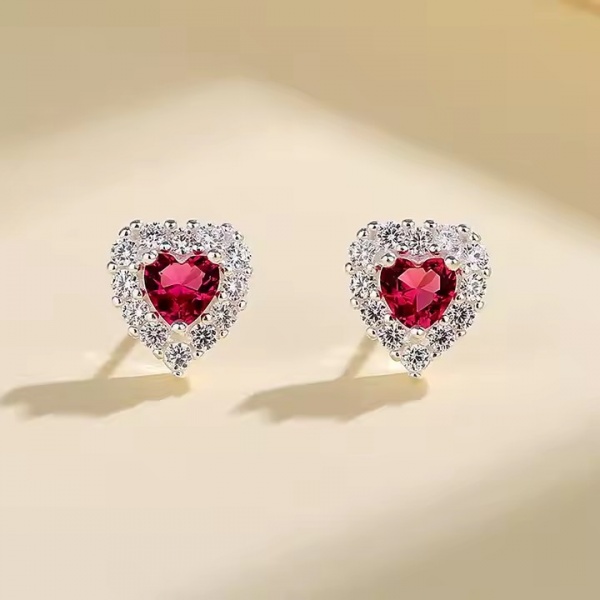 HSE330033 Ladia Jewelry 925 Sterling Silver Classic Heart Stud Earring