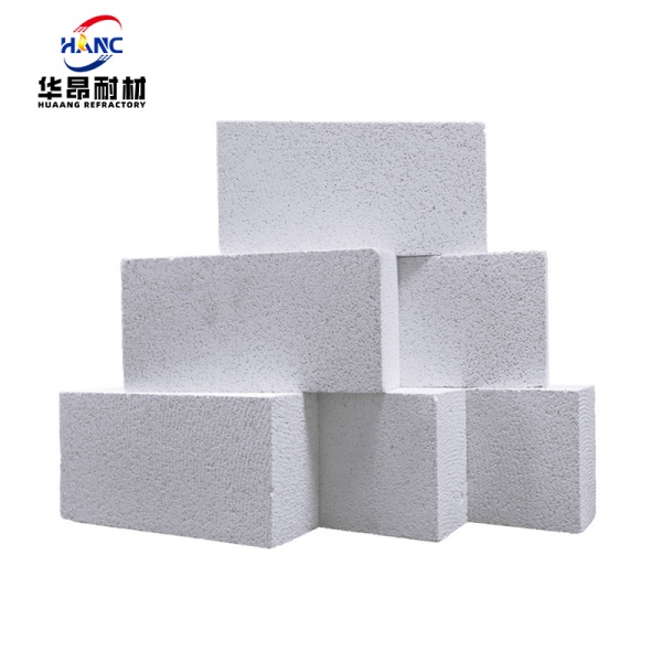 Lightweight mullite insulation brick