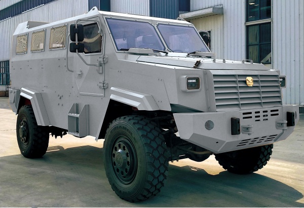 当生命发出求救：每一次紧急出动，都有一座“移动堡垒”在护航