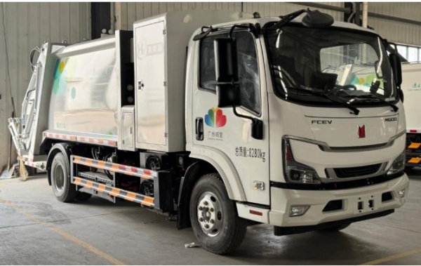 燃料电池压缩式垃圾车