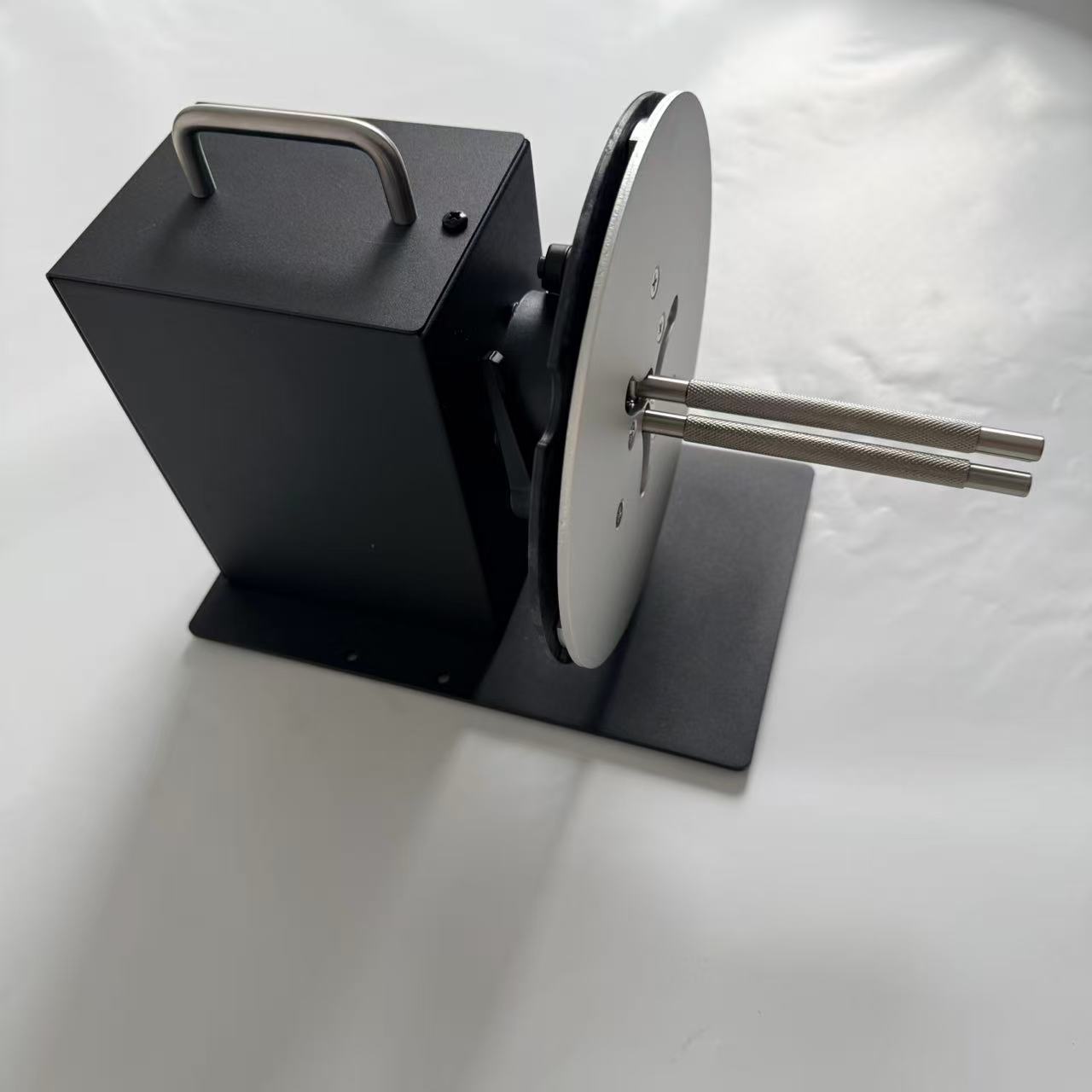 Label rewinder