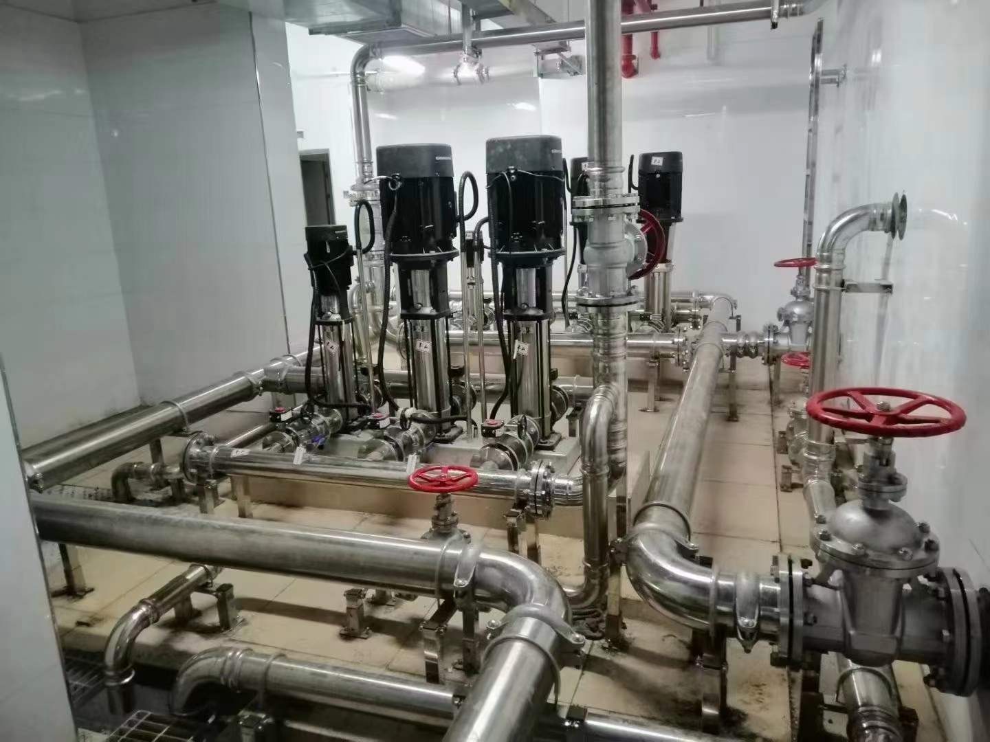Which is better pressure-bearing, 201 stainless steel pipe or 304 stainless steel pipe