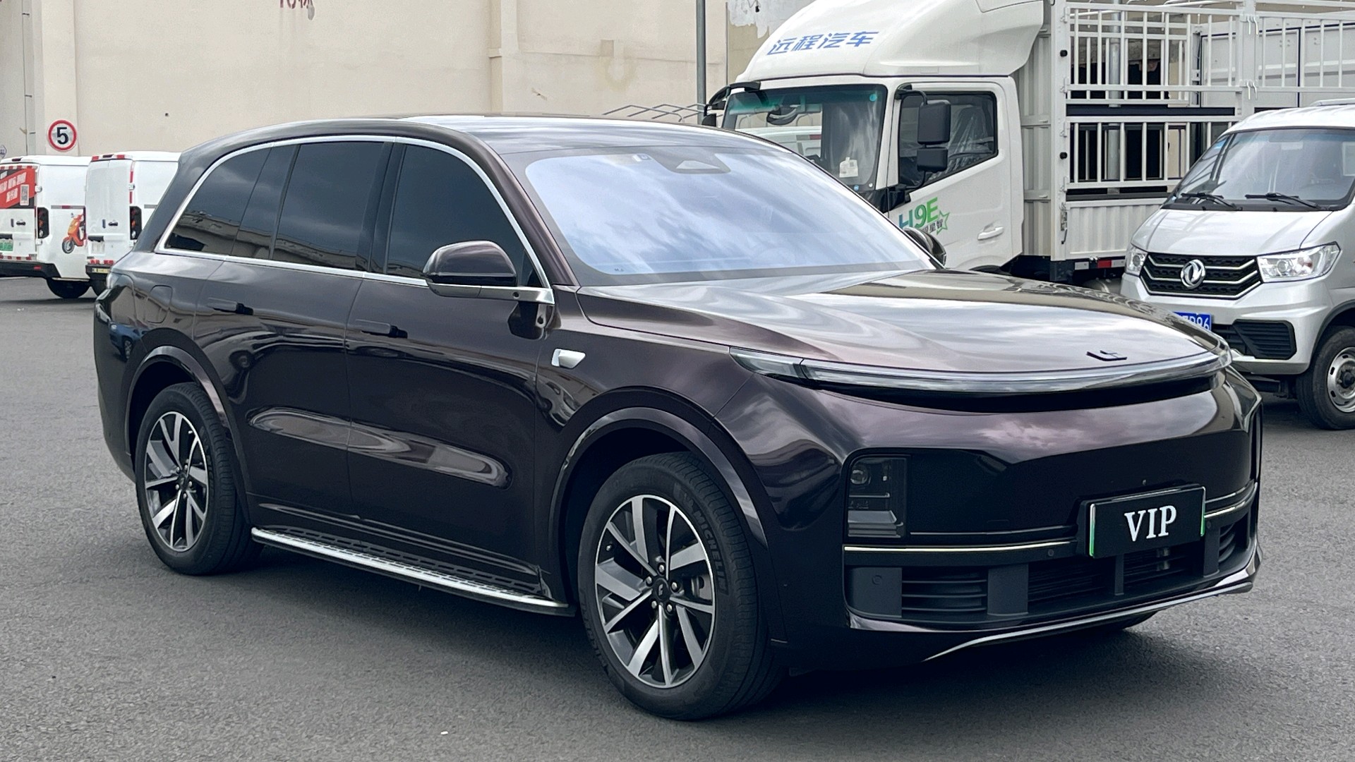 Li Auto Li L8 2023 Pro Edition