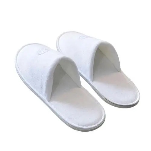 Nonwowen slipper