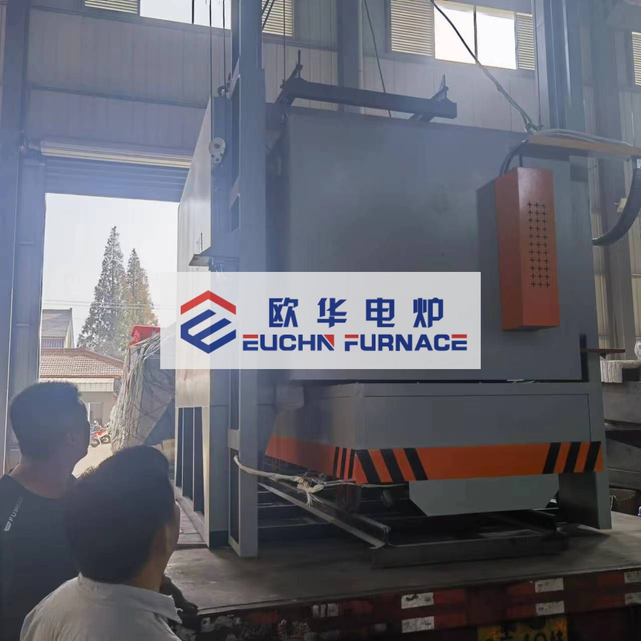 Our company shipped a trolley type roasting furnace