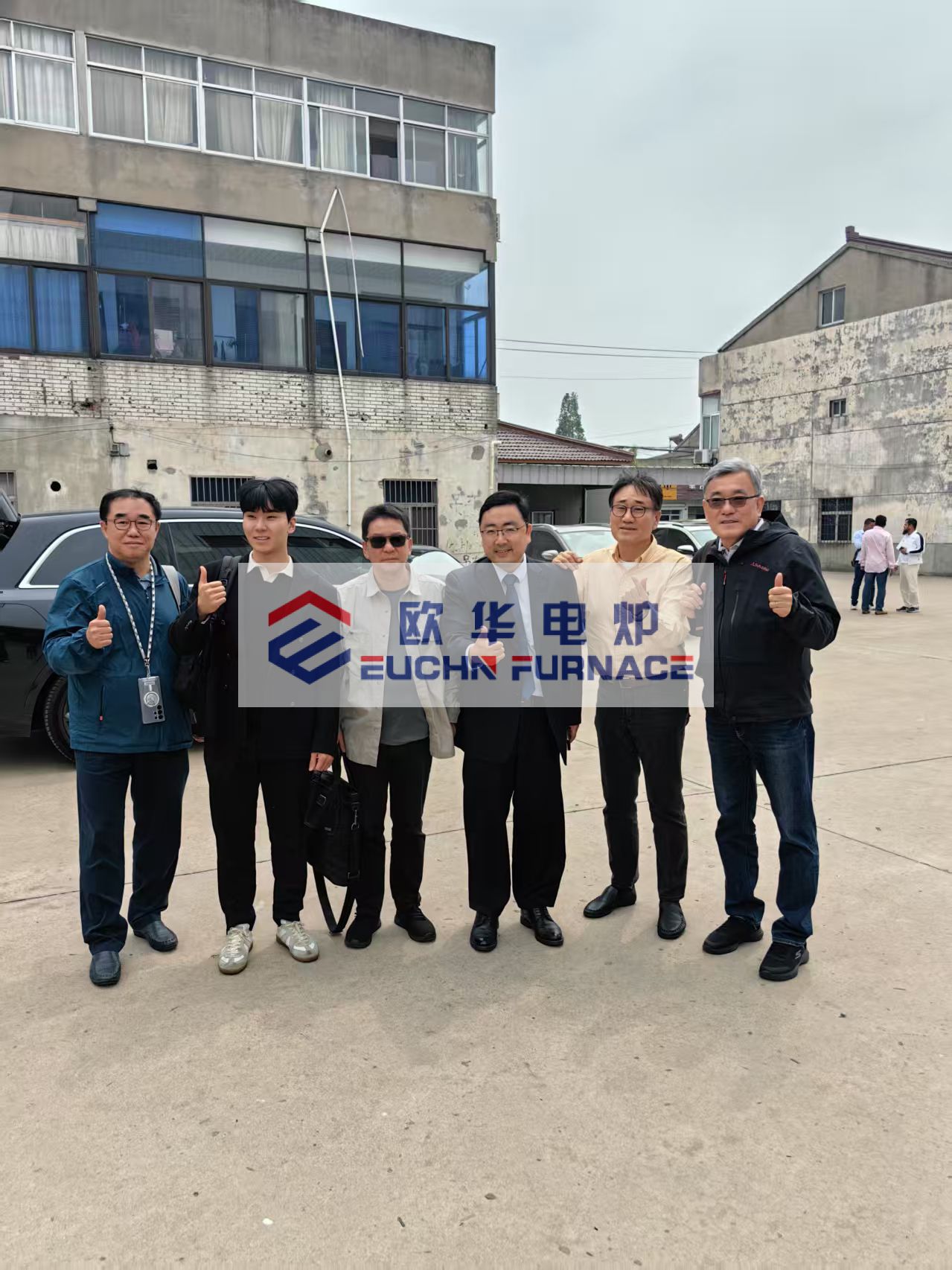Warmly welcome Korean customers to visit our factory and purchase Vertical aluminum alloy quenching furnace