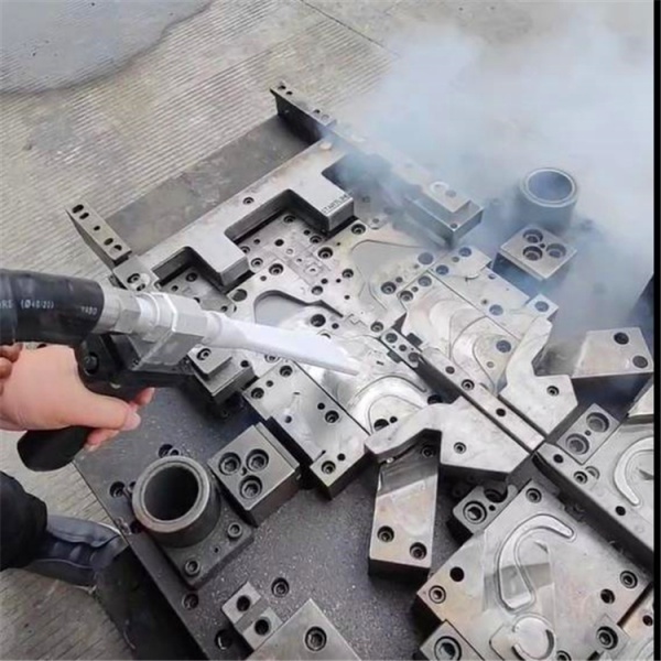 Effective Application Cases of Dry Ice Cleaning Machine in Mold Cleaning