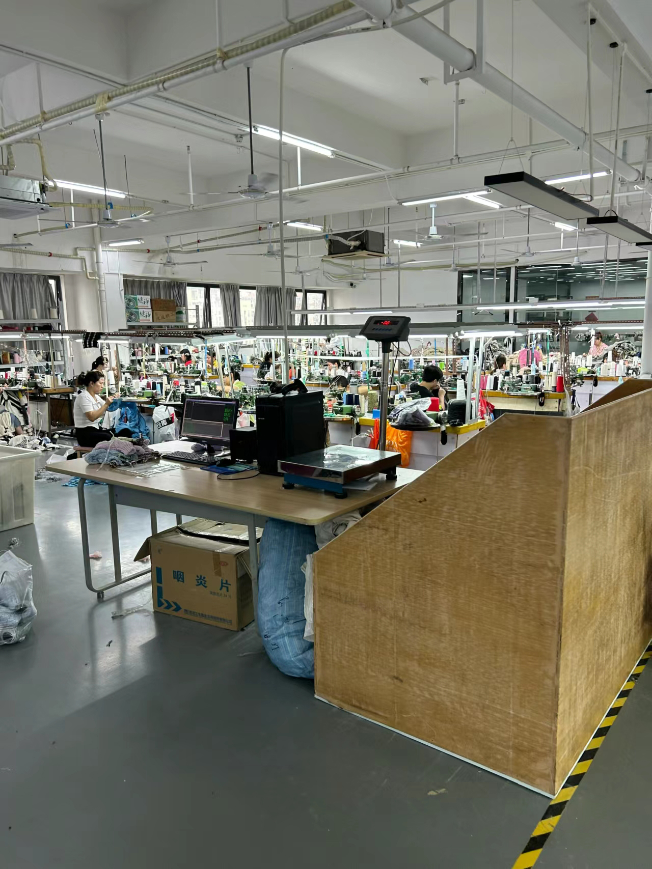 The legend of sweaters and textiles woven with craftsmanship