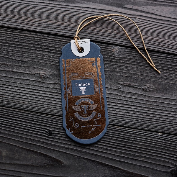 Custom Luxury Jeans Garment Hang Tag Eco-friendly Paper Cloth Tag For Clothes Luxury Jeans Hang Tag With Metal Eyelet