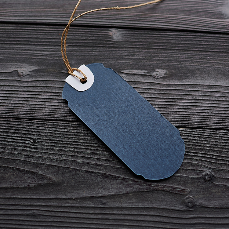 Custom Luxury Jeans Garment Hang Tag Eco-friendly Paper Cloth Tag For Clothes Luxury Jeans Hang Tag With Metal Eyelet