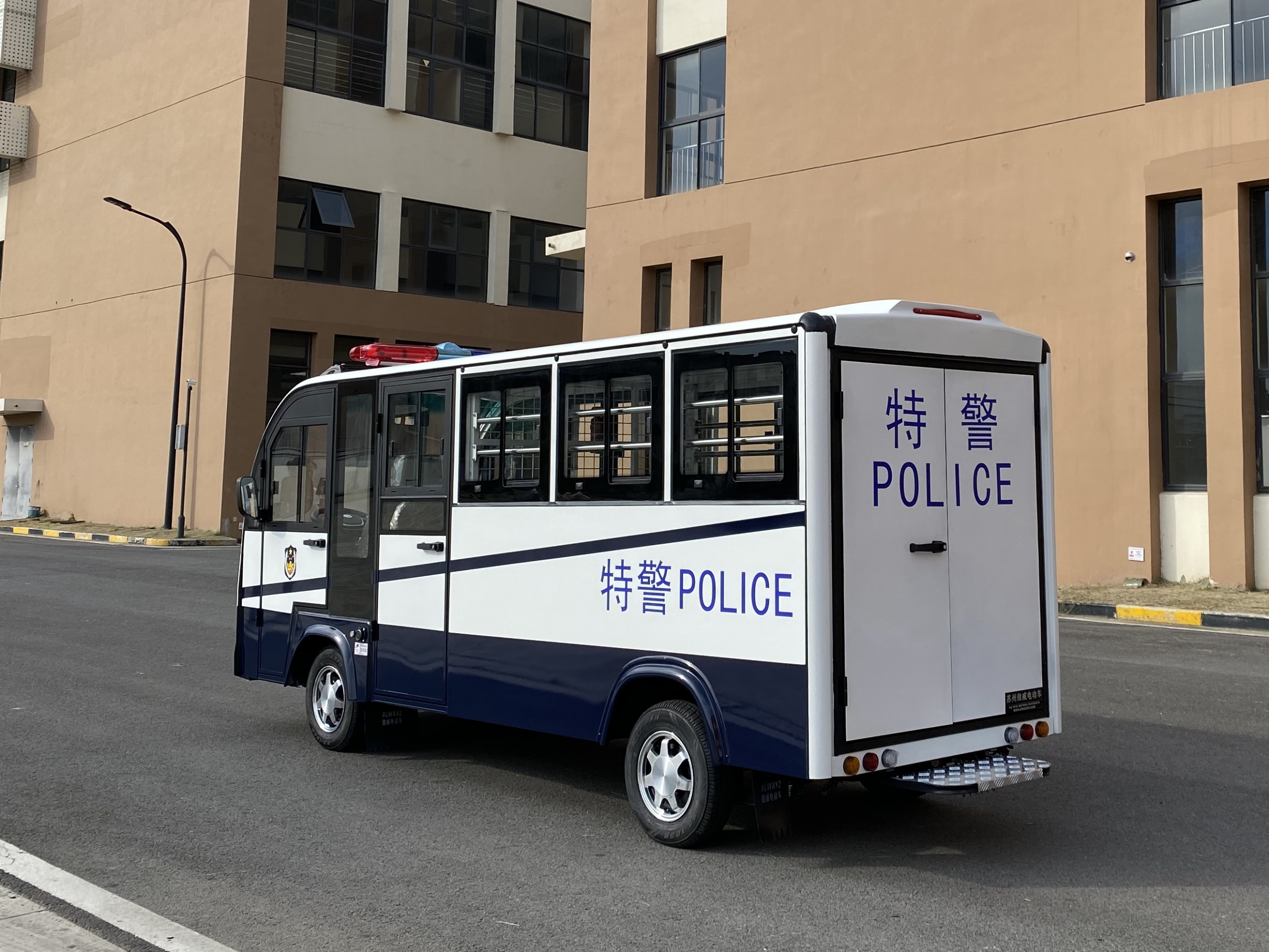 绿色出行的 “景区精灵”