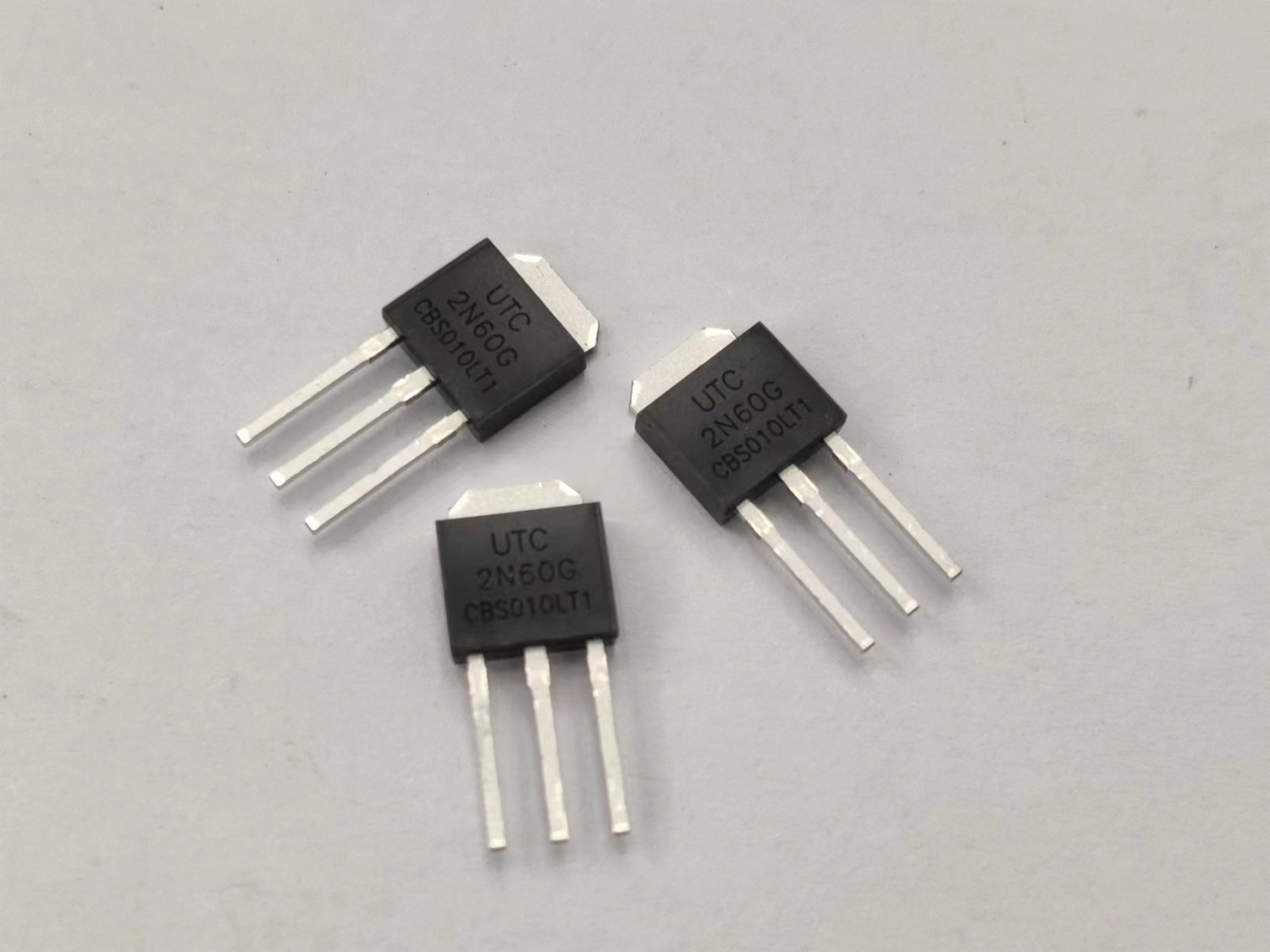 2N60G （2）
