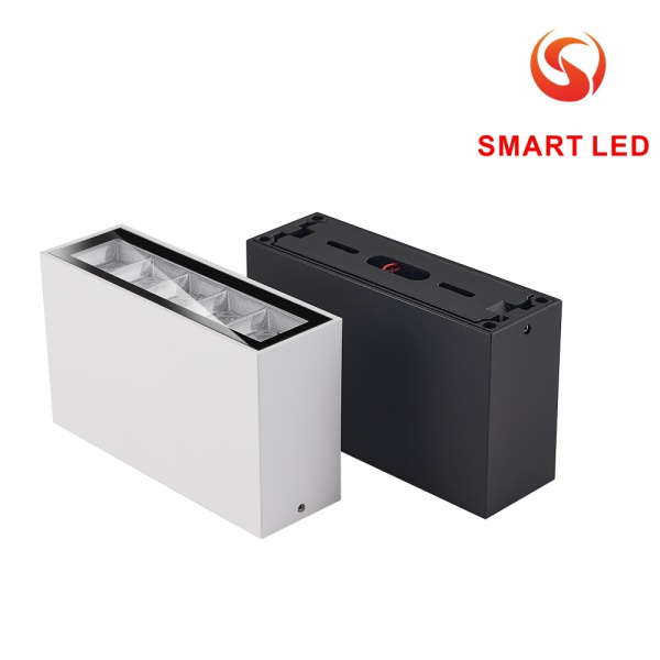 Outdoor Surface Mounted Linear Light