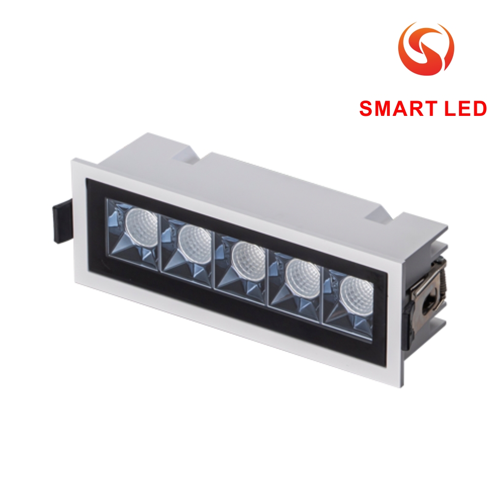 Outdoor Recessed Linear Light 